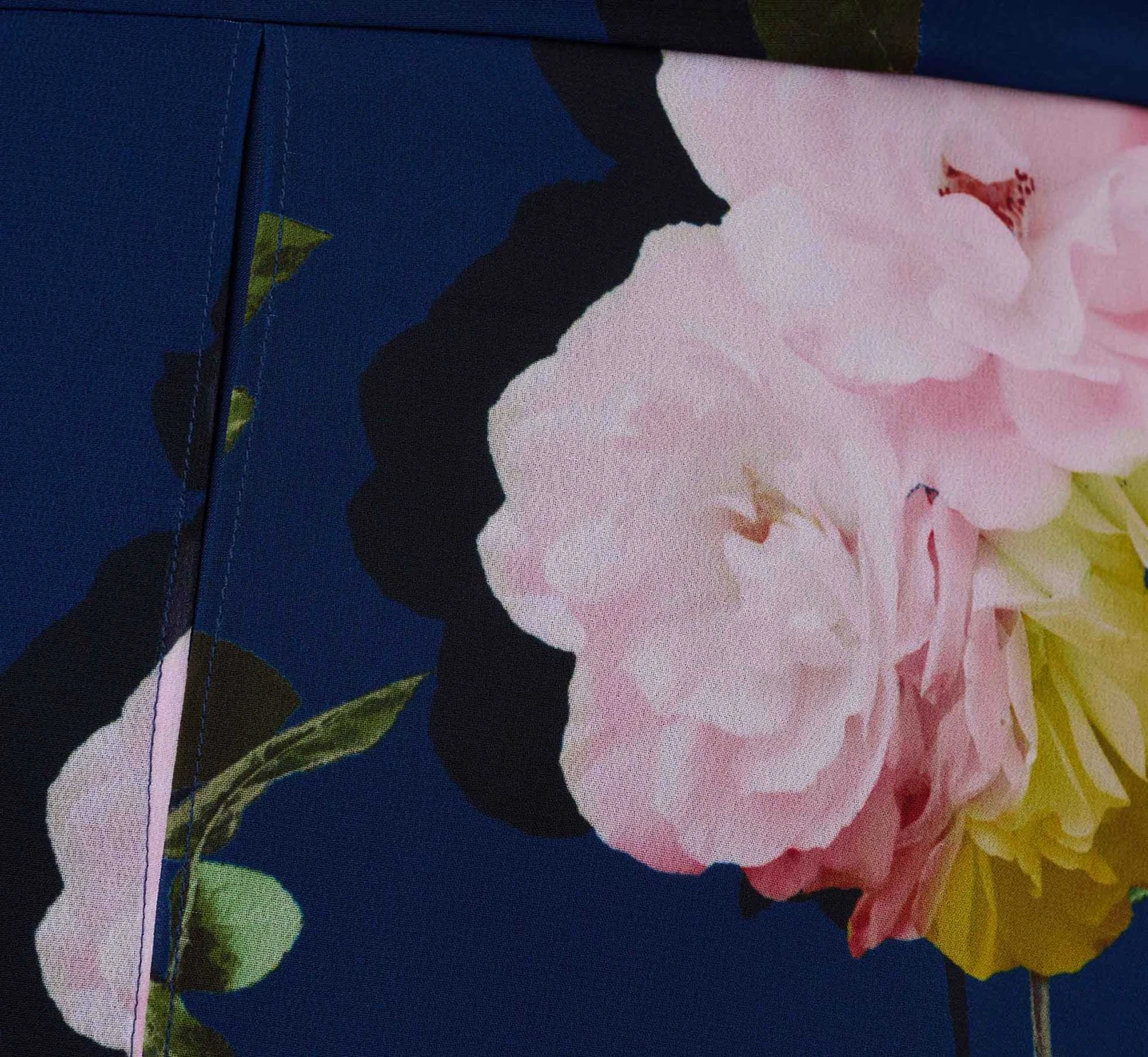 Adrianna Papell Plus Size Floral Print Chiffon Cropped Jumpsuit In Navy Multi 8 Adrianna Papell Plus Size Floral Print Chiffon Cropped Jumpsuit In Navy Multi - Image 6